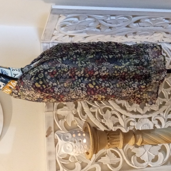 a.n.a. A NEW APPROACH SZ XL Semi Sheer Lightweight Spring Floral Print Blouse - Picture 12 of 15